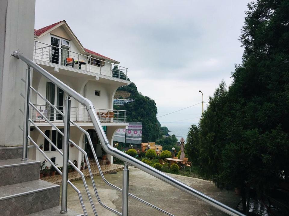 ホテル Rezo'S House クヴァリアティ エクステリア 写真