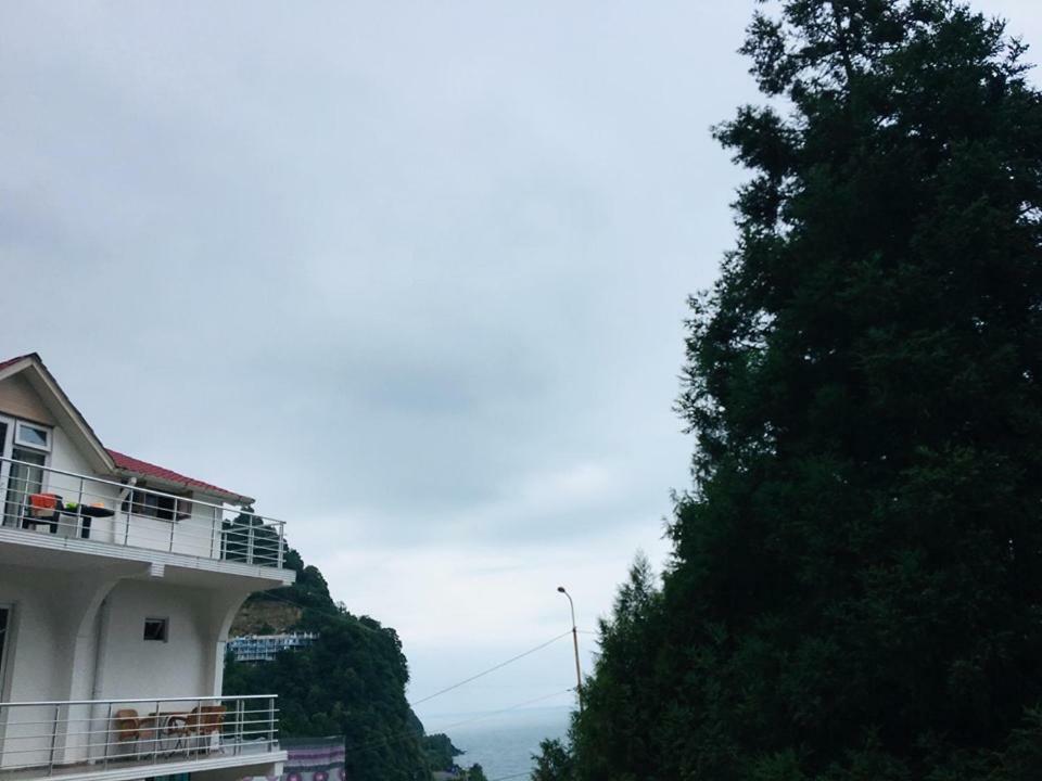 ホテル Rezo'S House クヴァリアティ エクステリア 写真